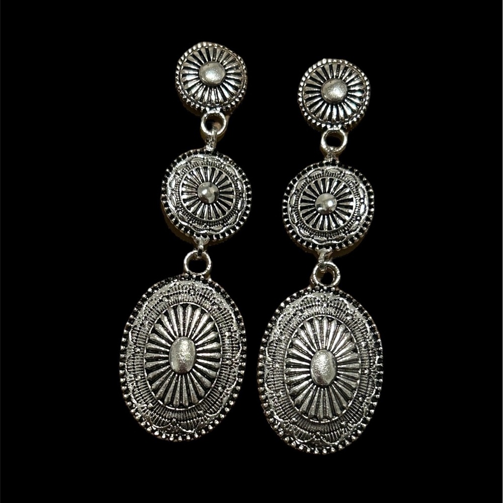 #359 | 3 Tier Silver Post Concho Dangle Earrings
